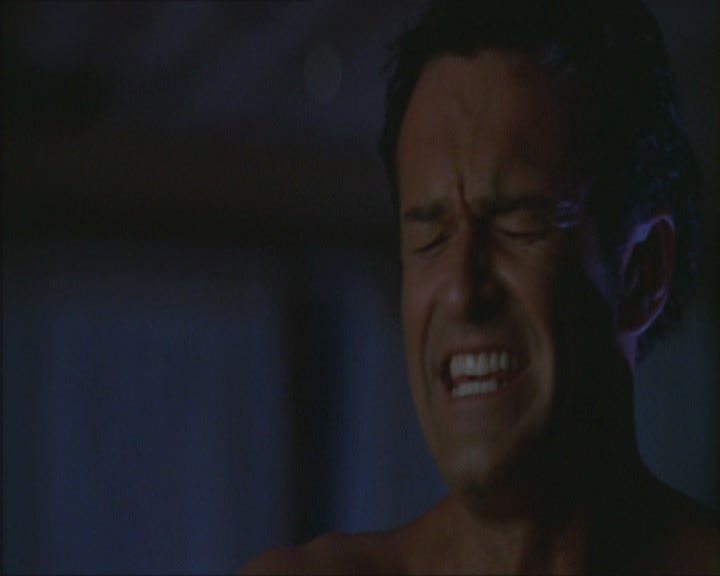Charmed-Online_dot_net-Niptuck-1x01Pilot0427.jpg