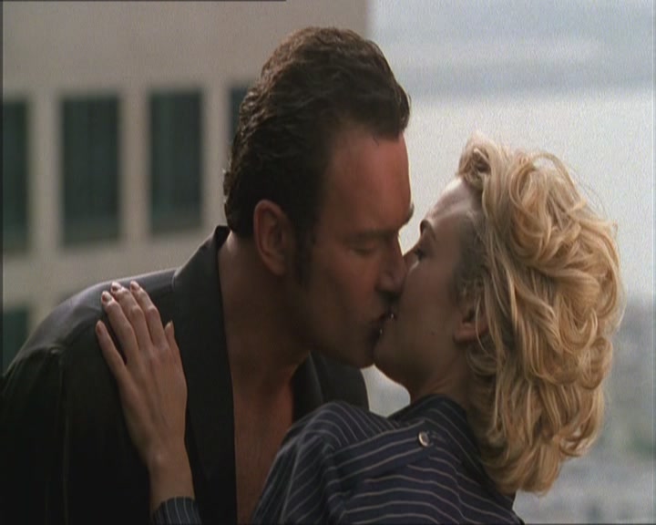 Charmed-Online_dot_net-Niptuck-1x01Pilot0487.jpg
