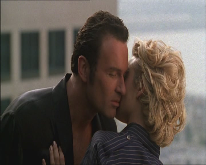 Charmed-Online_dot_net-Niptuck-1x01Pilot0490.jpg