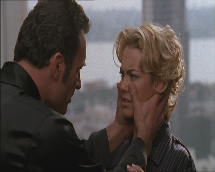 Charmed-Online_dot_net-Niptuck-1x01Pilot0524.jpg