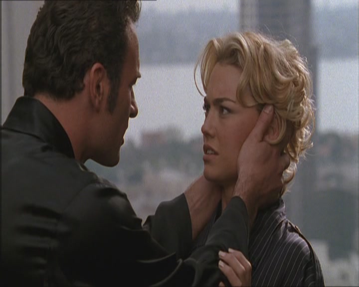 Charmed-Online_dot_net-Niptuck-1x01Pilot0528.jpg