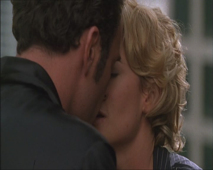 Charmed-Online_dot_net-Niptuck-1x01Pilot0534.jpg