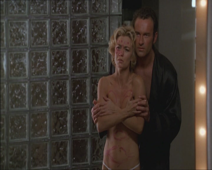 Charmed-Online_dot_net-Niptuck-1x01Pilot0605.jpg