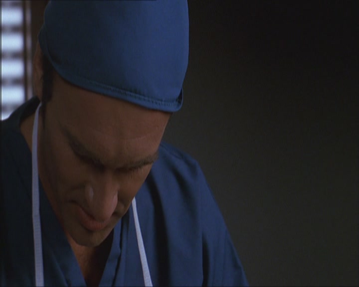 Charmed-Online_dot_net-Niptuck-1x01Pilot1120.jpg