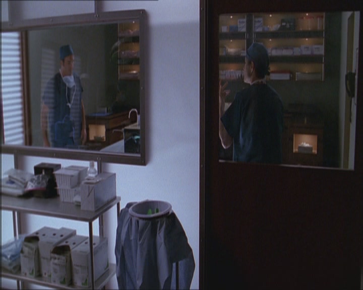 Charmed-Online_dot_net-Niptuck-1x01Pilot1147.jpg
