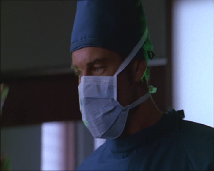 Charmed-Online_dot_net-Niptuck-1x01Pilot1163.jpg