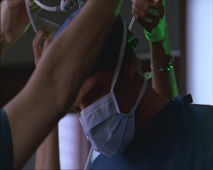 Charmed-Online_dot_net-Niptuck-1x01Pilot1164.jpg