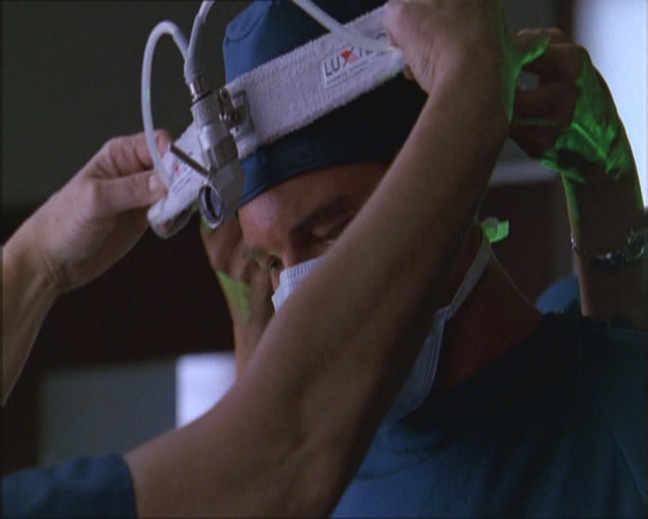 Charmed-Online_dot_net-Niptuck-1x01Pilot1165.jpg