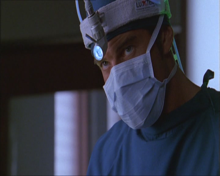 Charmed-Online_dot_net-Niptuck-1x01Pilot1232.jpg