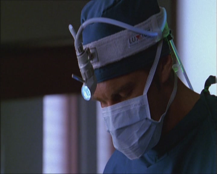 Charmed-Online_dot_net-Niptuck-1x01Pilot1238.jpg