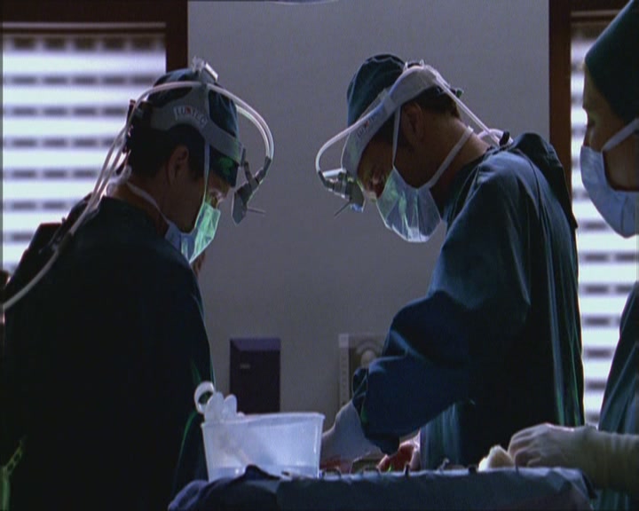 Charmed-Online_dot_net-Niptuck-1x01Pilot1242.jpg