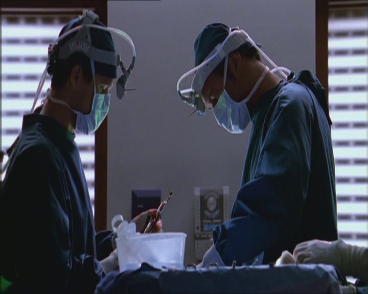 Charmed-Online_dot_net-Niptuck-1x01Pilot1243.jpg