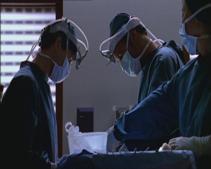 Charmed-Online_dot_net-Niptuck-1x01Pilot1245.jpg