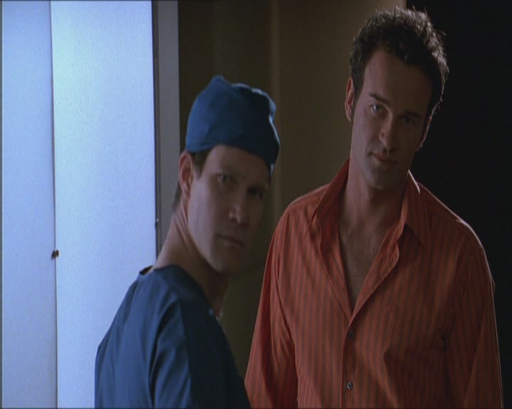 Charmed-Online_dot_net-Niptuck-1x01Pilot1313.jpg