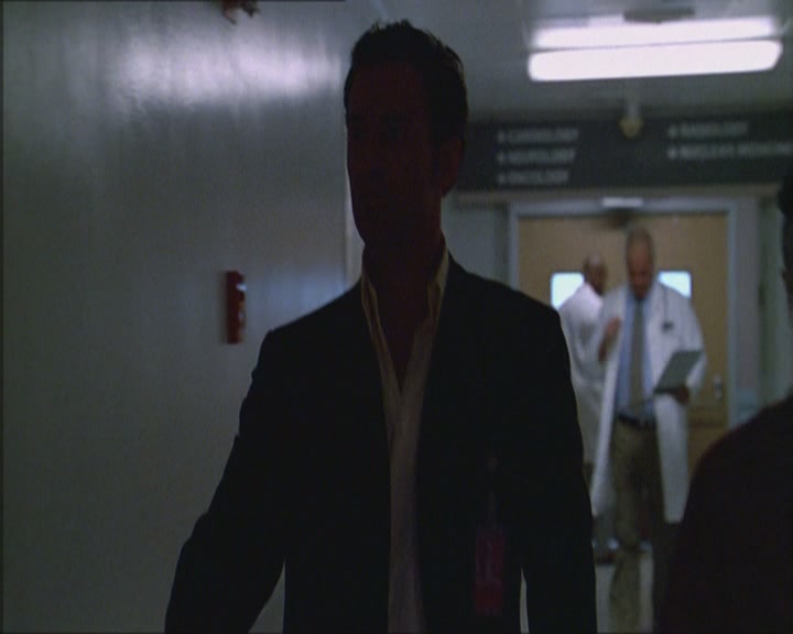 Charmed-Online_dot_net-Niptuck-1x01Pilot1543.jpg