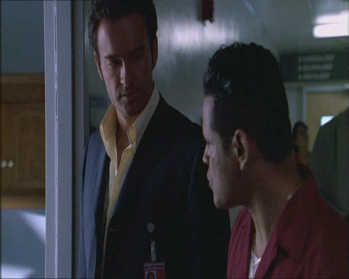 Charmed-Online_dot_net-Niptuck-1x01Pilot1548.jpg