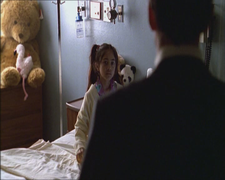 Charmed-Online_dot_net-Niptuck-1x01Pilot1599.jpg