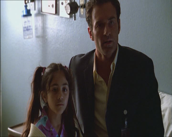 Charmed-Online_dot_net-Niptuck-1x01Pilot1614.jpg