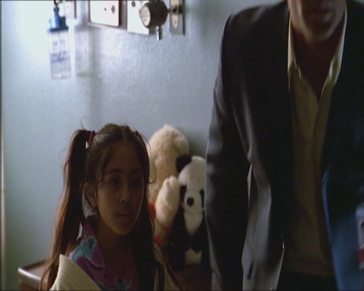 Charmed-Online_dot_net-Niptuck-1x01Pilot1615.jpg