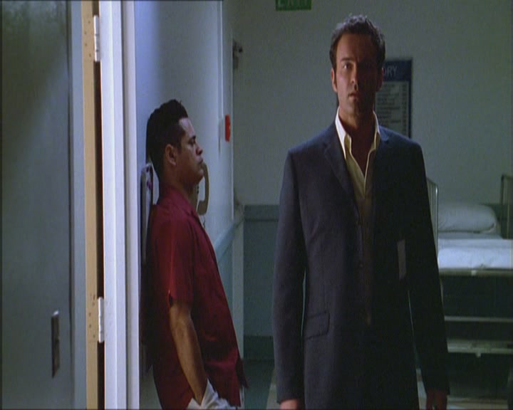 Charmed-Online_dot_net-Niptuck-1x01Pilot1622.jpg