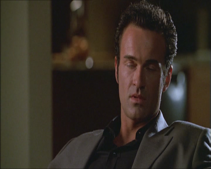 Charmed-Online_dot_net-Niptuck-1x01Pilot1922.jpg