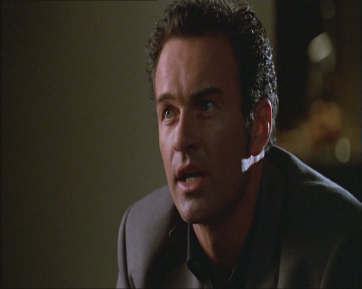 Charmed-Online_dot_net-Niptuck-1x01Pilot1944.jpg