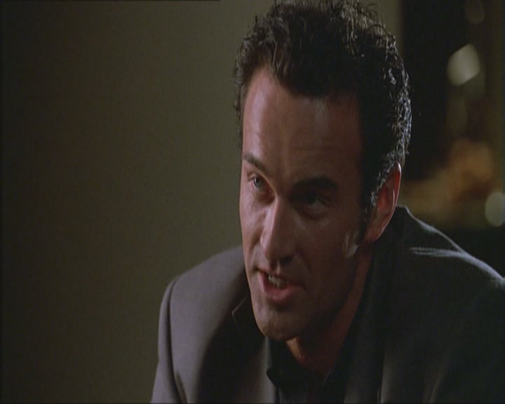 Charmed-Online_dot_net-Niptuck-1x01Pilot1972.jpg