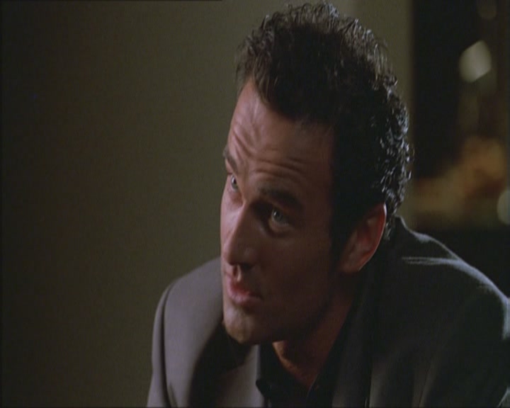 Charmed-Online_dot_net-Niptuck-1x01Pilot1973.jpg