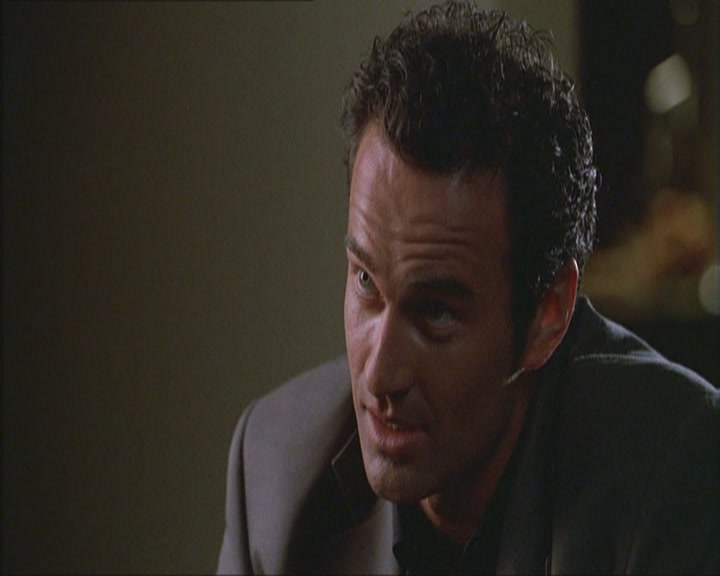 Charmed-Online_dot_net-Niptuck-1x01Pilot1975.jpg