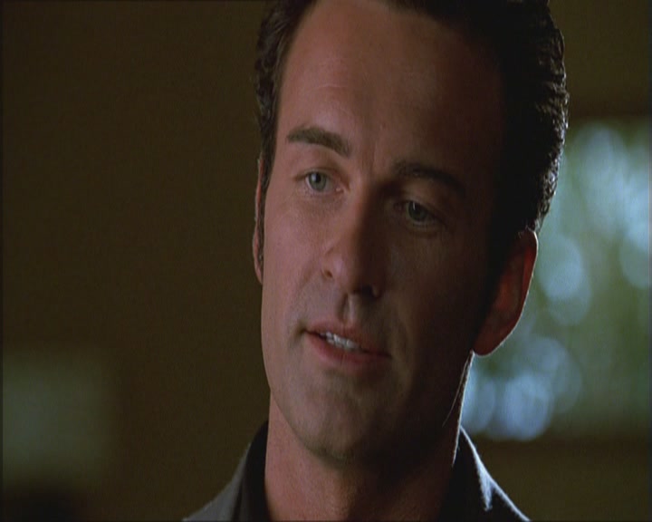 Charmed-Online_dot_net-Niptuck-1x01Pilot1985.jpg