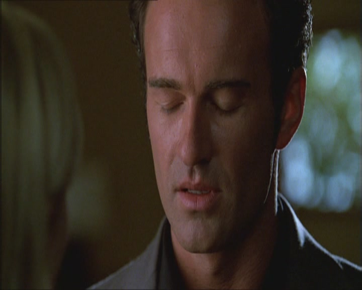 Charmed-Online_dot_net-Niptuck-1x01Pilot2015.jpg