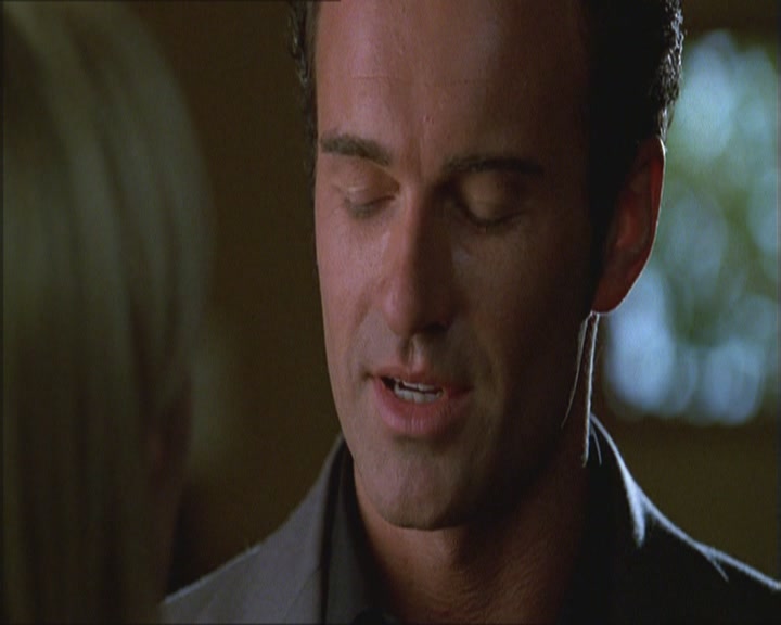 Charmed-Online_dot_net-Niptuck-1x01Pilot2027.jpg