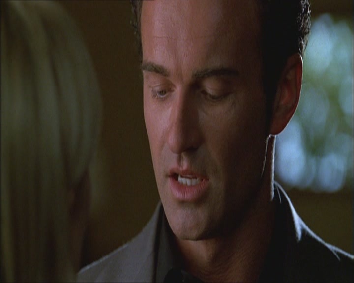 Charmed-Online_dot_net-Niptuck-1x01Pilot2028.jpg