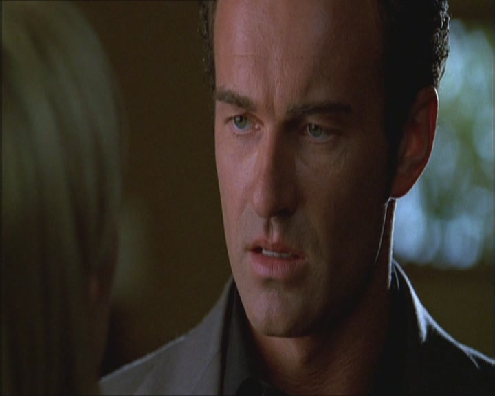 Charmed-Online_dot_net-Niptuck-1x01Pilot2032.jpg