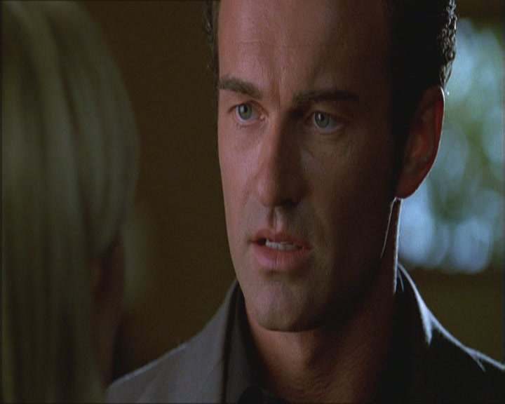 Charmed-Online_dot_net-Niptuck-1x01Pilot2033.jpg