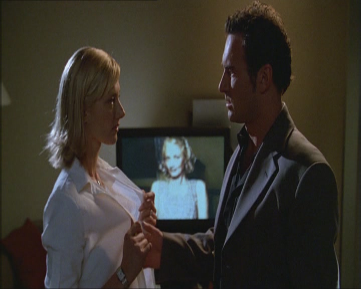 Charmed-Online_dot_net-Niptuck-1x01Pilot2035.jpg