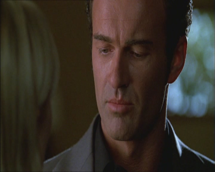 Charmed-Online_dot_net-Niptuck-1x01Pilot2052.jpg