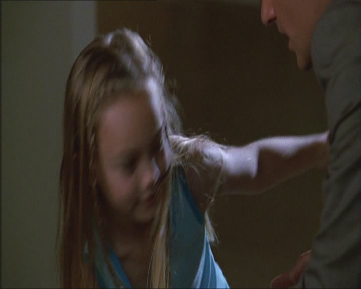 Charmed-Online_dot_net-Niptuck-1x01Pilot2072.jpg