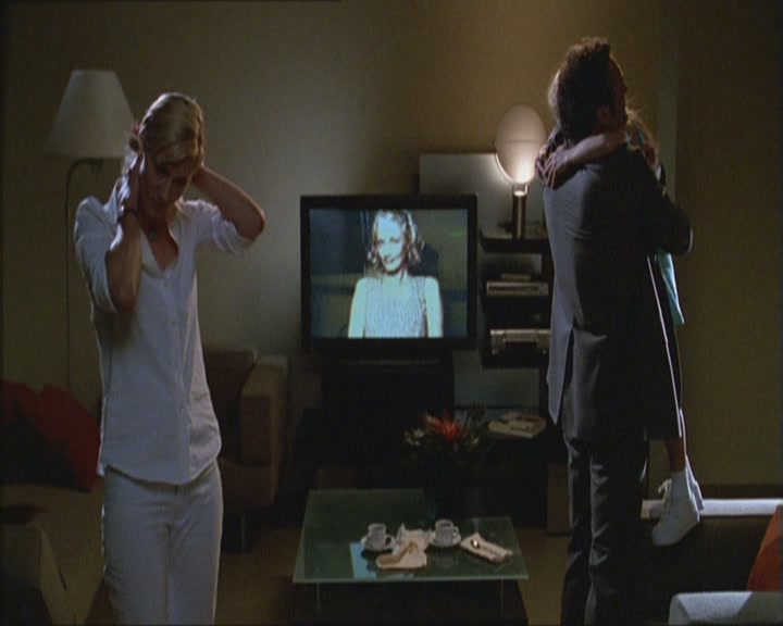 Charmed-Online_dot_net-Niptuck-1x01Pilot2076.jpg
