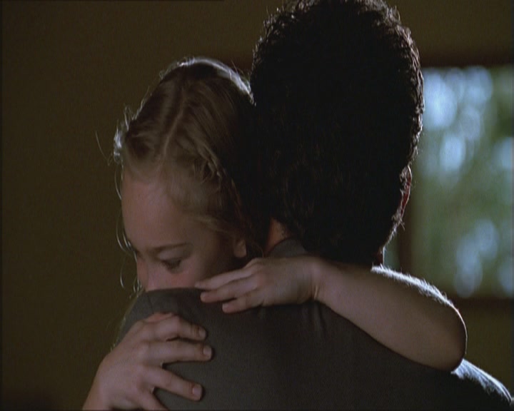 Charmed-Online_dot_net-Niptuck-1x01Pilot2084.jpg