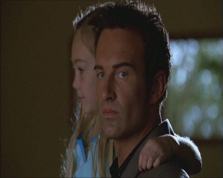 Charmed-Online_dot_net-Niptuck-1x01Pilot2108.jpg