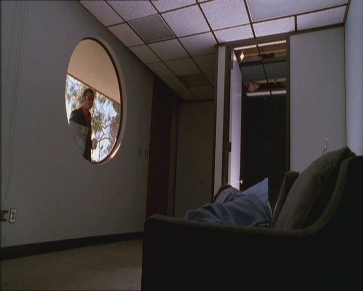 Charmed-Online_dot_net-Niptuck-1x01Pilot2386.jpg