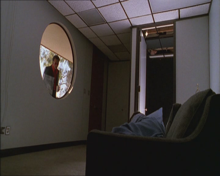 Charmed-Online_dot_net-Niptuck-1x01Pilot2387.jpg