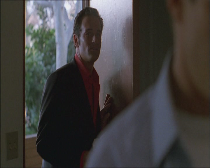 Charmed-Online_dot_net-Niptuck-1x01Pilot2410.jpg