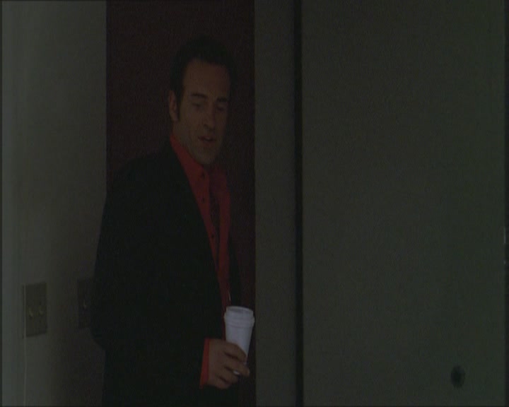 Charmed-Online_dot_net-Niptuck-1x01Pilot2417.jpg