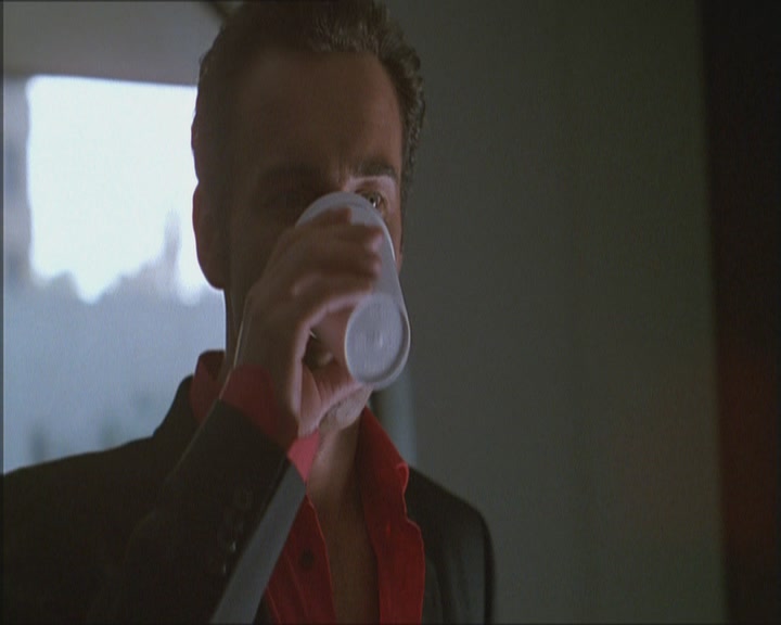 Charmed-Online_dot_net-Niptuck-1x01Pilot2447.jpg