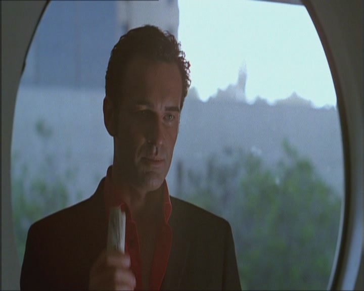Charmed-Online_dot_net-Niptuck-1x01Pilot2501.jpg