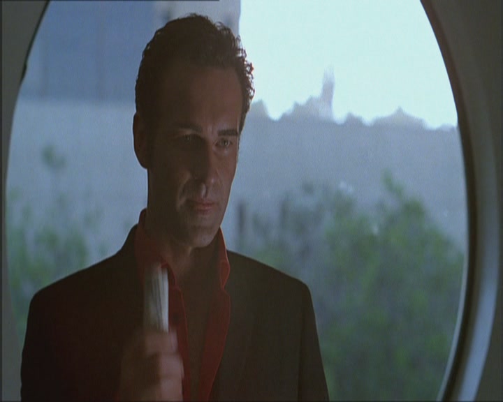 Charmed-Online_dot_net-Niptuck-1x01Pilot2502.jpg