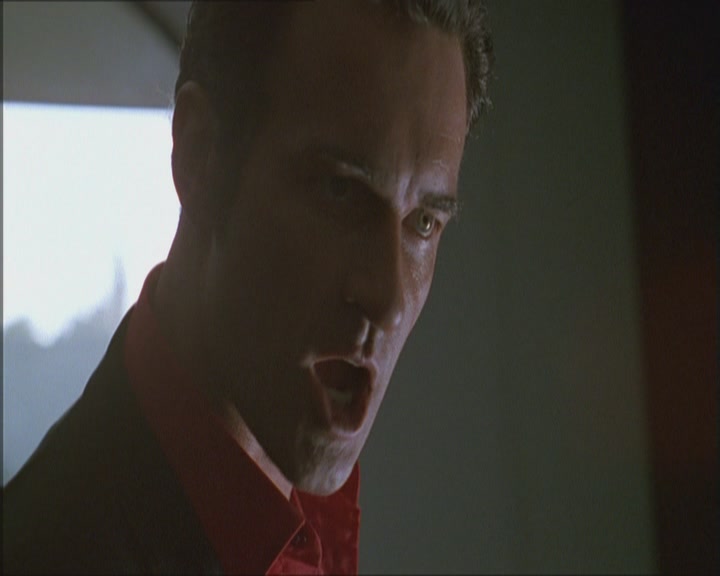 Charmed-Online_dot_net-Niptuck-1x01Pilot2522.jpg