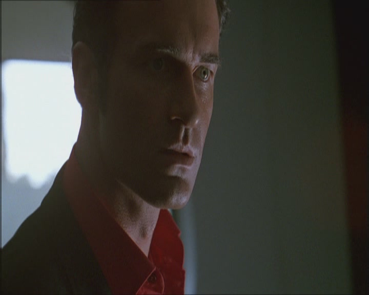 Charmed-Online_dot_net-Niptuck-1x01Pilot2530.jpg